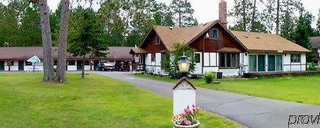 Northern Pine Inn ヘイワード エクステリア 写真