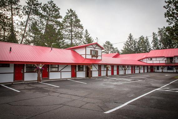 Northern Pine Inn ヘイワード エクステリア 写真