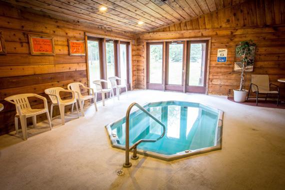 Northern Pine Inn ヘイワード エクステリア 写真